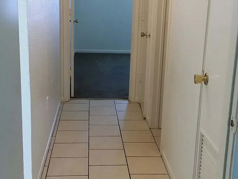 1102 Circle M Dr #C — Photo 16