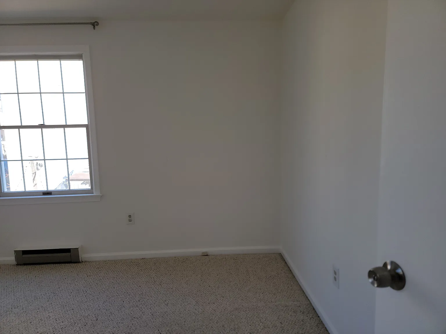 6474 3rd St — Photo 3