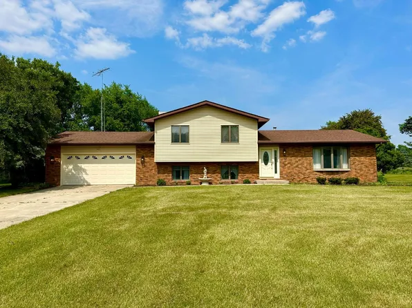 455 Southfield Ln, Valparaiso, IN 46385
