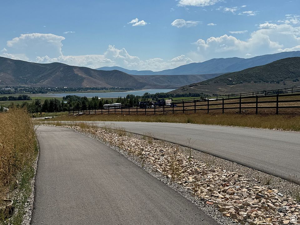 1st image of 944 W Wards Ln