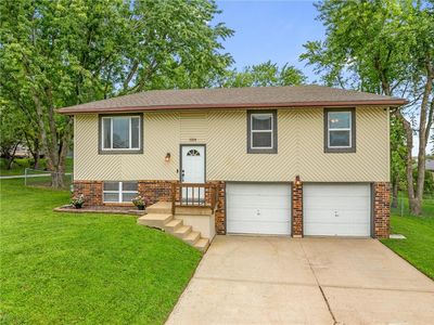 1224 R D Mize Rd, Grain Valley, MO, 64029
