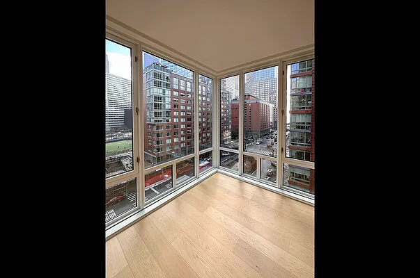 Rented by Coldwell Banker Warburg | media 15