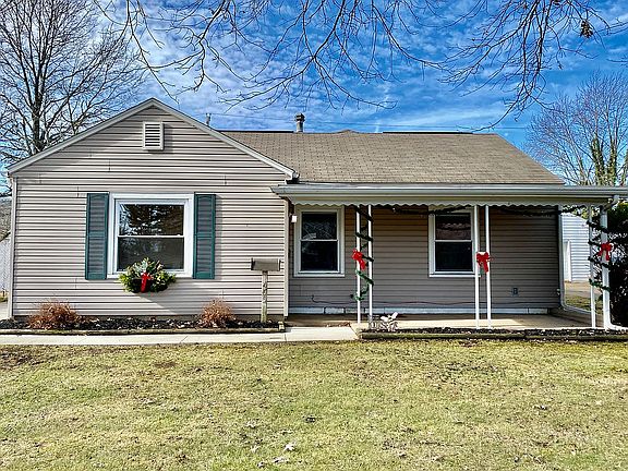 2nd image of 459 Grosvenor Ave NW