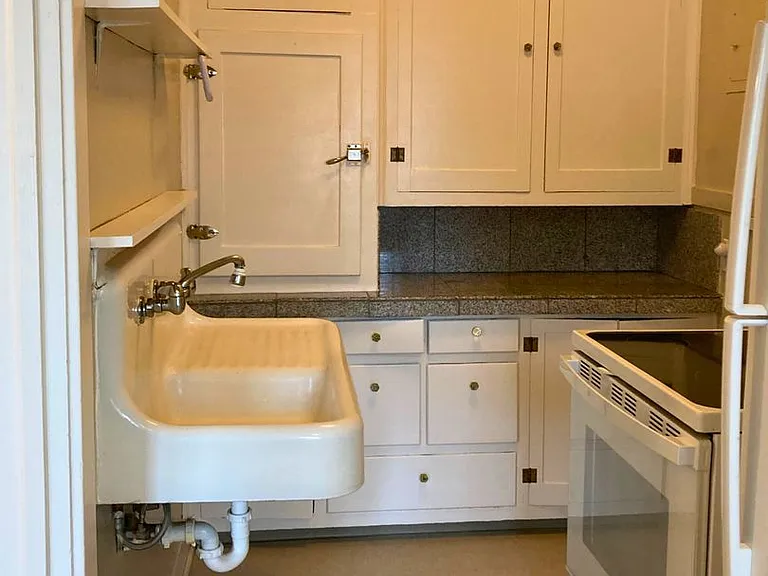 1263 Oak St #3 — Photo 2