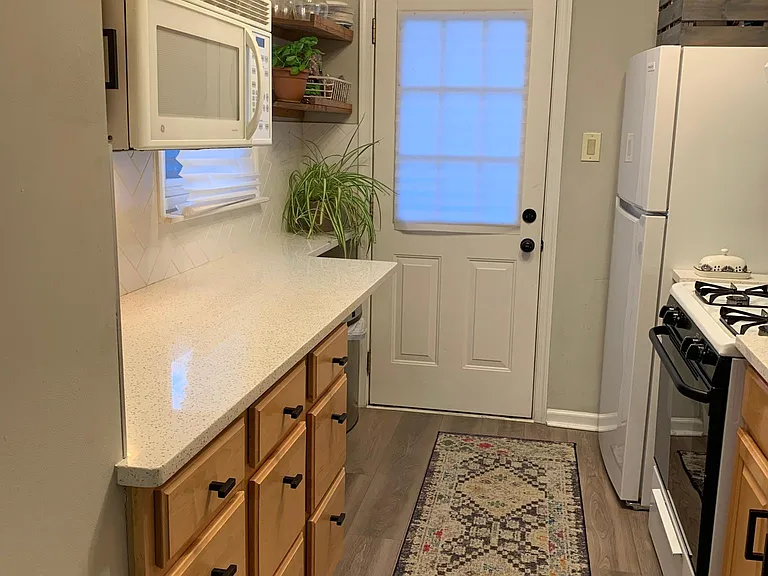 3013 Salmon St — Photo 10