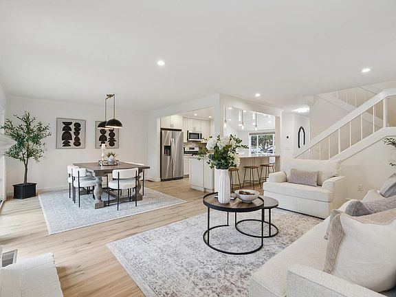 5th image of 111 Nantucket Cv