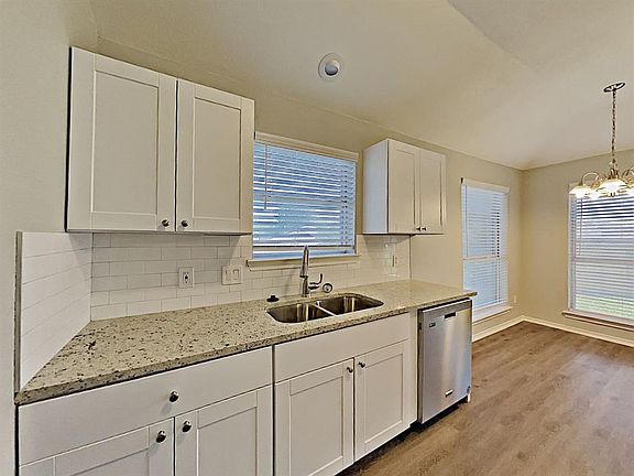 2nd image of 7124 Lost Horizon Dr