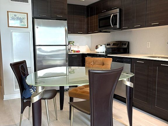 4th image of 2220 Lake Shore Blvd W #3306