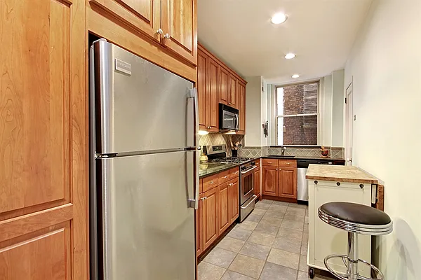 Sold by Corcoran | media 2
