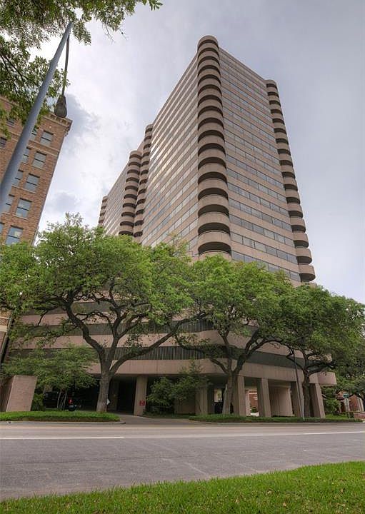 1st image of 5000 Montrose Blvd Unit 8B