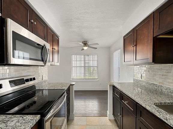 5th image of 4624 San Jacinto St APT D