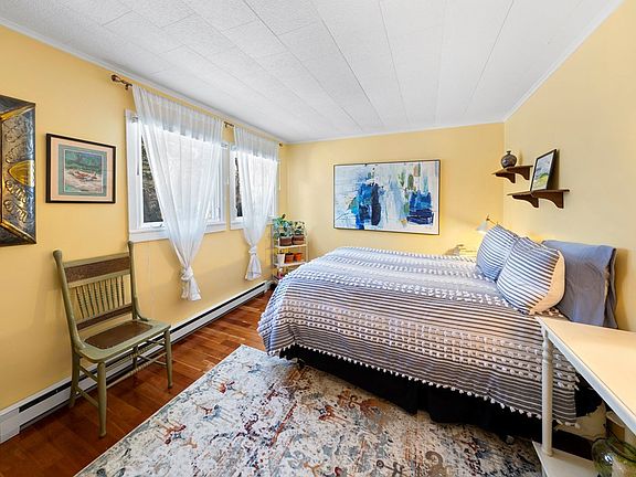 5th image of 28 Cherry Ln