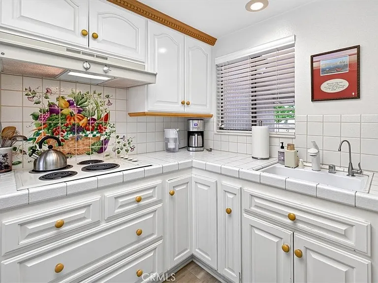 859 N Ronda Mendoza #N — Photo 12