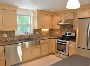 11 Rockland Pl #0, Newton Upper Falls, MA 02464