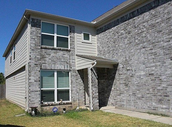 2nd image of 18127 Dardanelles Ct