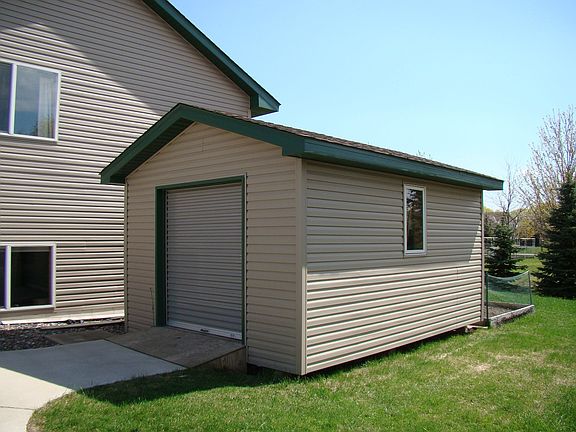 2nd image of 588 Antrim Cir NW