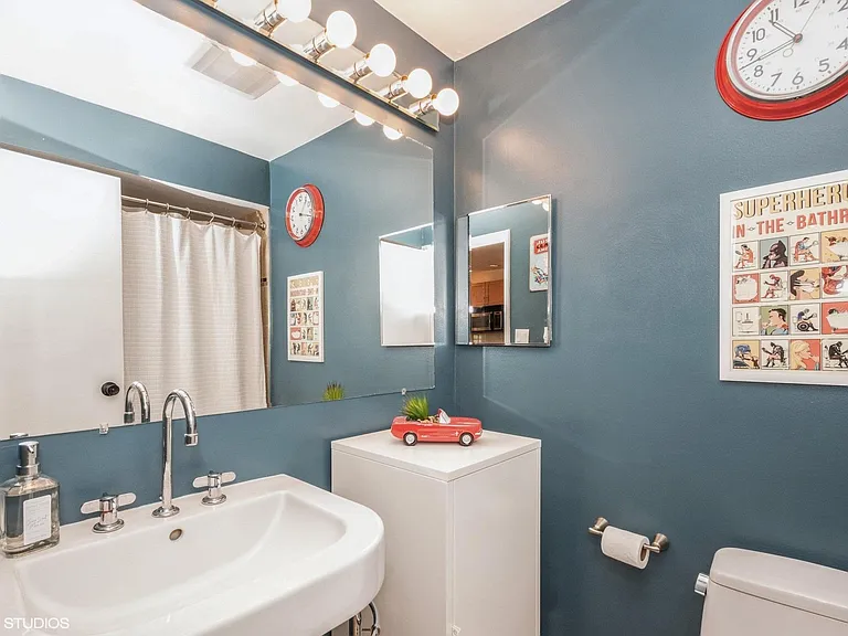 3732 N Pine Grove Ave #2BC — Photo 8