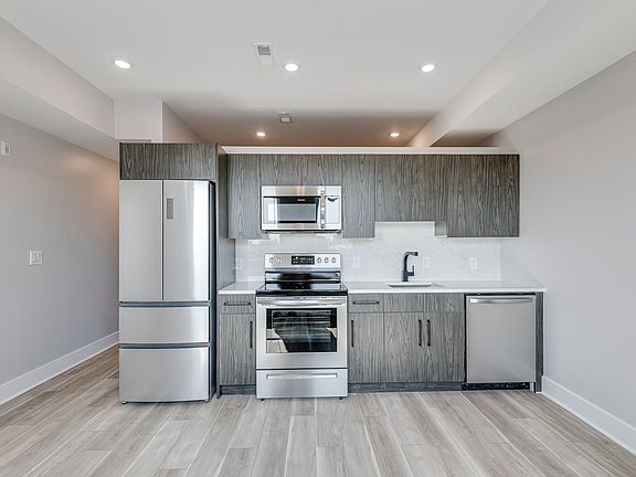 2nd image of 811 N 40th St #6