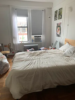 Rented by M.Grossman R.E. Management | media 15