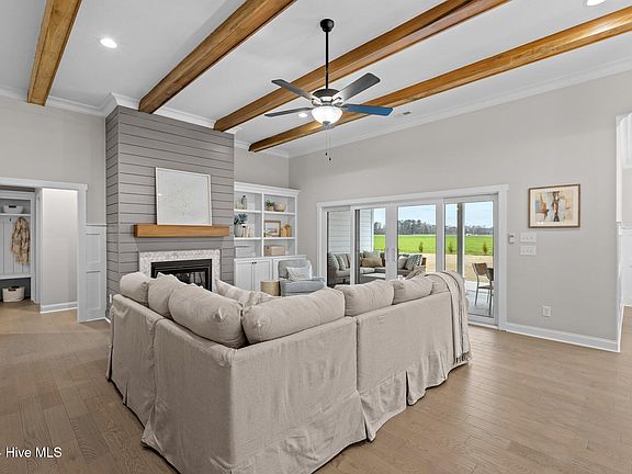 3rd image of 967 Hunter Grace Drive
