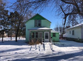 201 E 2nd St, Redfield, SD 57469