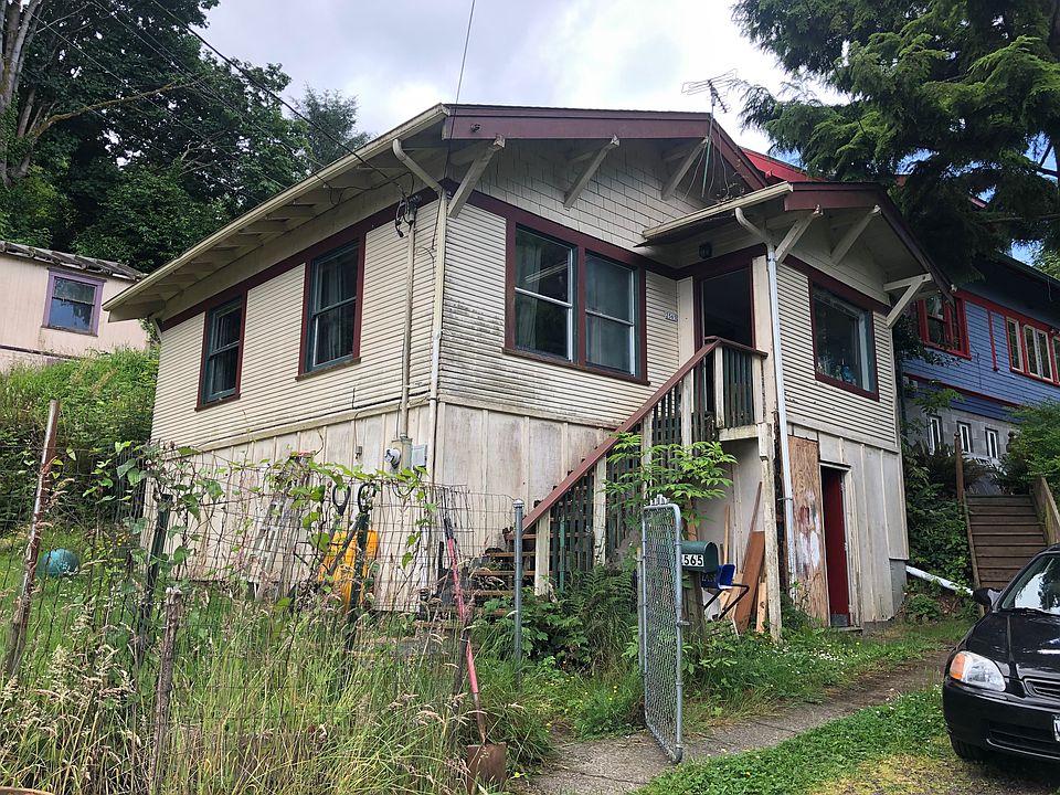 1st image of 2565 Grand Ave