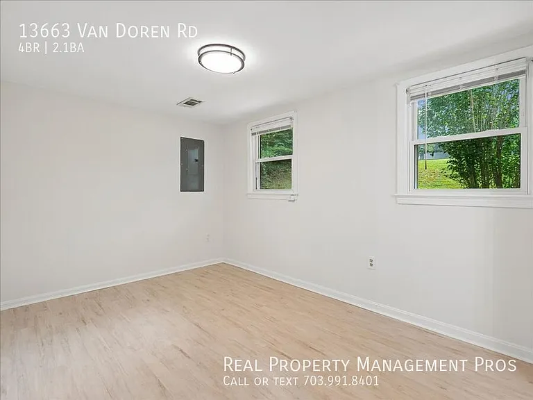13663 Van Doren Rd — Photo 29