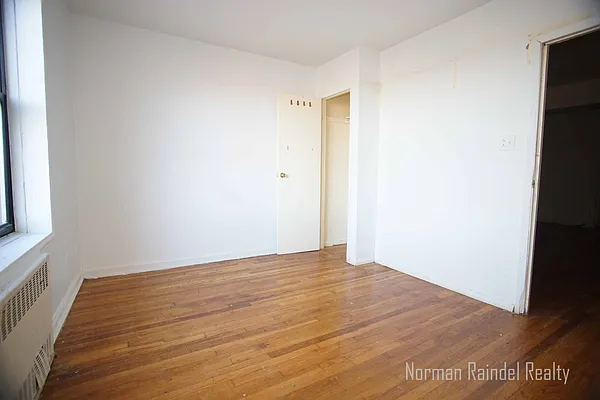 Rented by Norman Raindel, LREB | media 19