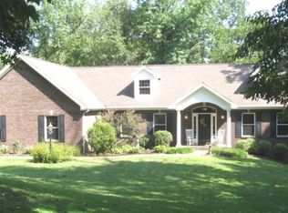 3841 Valley View Dr, Mount Vernon, IN 47620