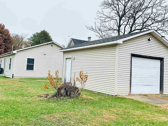 4th image of 2118 Kenwood Ave