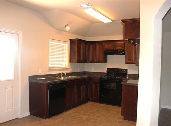 4th image of 8400 Weeping Cherry Ln