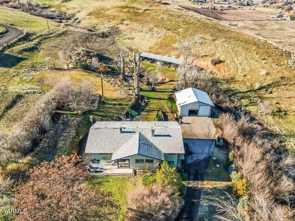 12623 Douglas Rd, Yakima, WA 98908