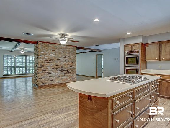 4th image of 14789 Ridge Rd