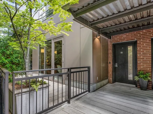 922 NW 11th Ave APT 106, Portland, OR 97209
