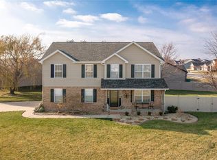 929 Indian Prairie Dr, Mascoutah, IL 62258