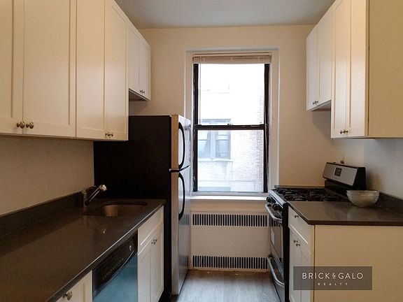 3rd image of 70 Linden Blvd APT 2F