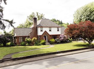 425 N 9th St, Cottage Grove, OR 97424