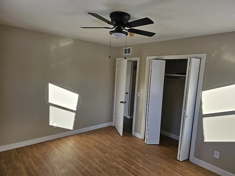 401 S Maple St #4 — Photo 13