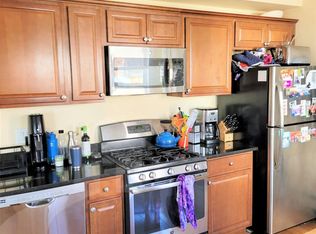 2 Belmont St #1B, Somerville, MA 02143