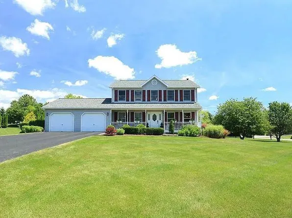 101 Shanelly Dr, Port Matilda, PA 16870