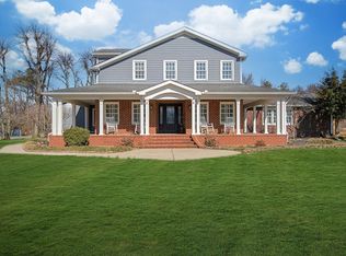 5032 Twin Lakes Dr, Old Hickory, TN 37138