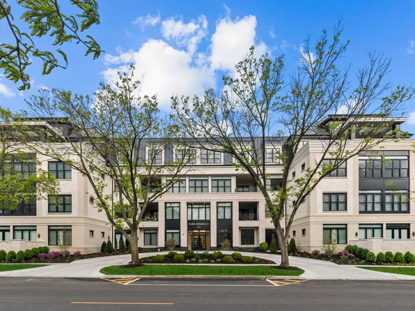 1950 Sheridan Rd #105, Highland Park, IL 60035