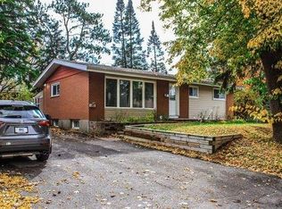 2172 Lambeth Walk, Ottawa, ON K2C1G1