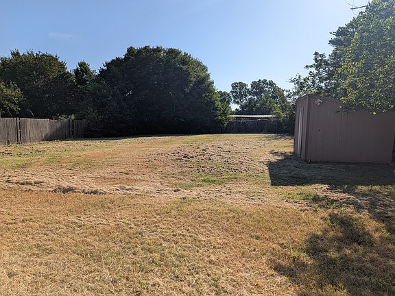 2nd image of 6205 S Lakeside Hills Ct