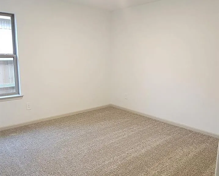 1514 Maple Ridge Dr — Photo 11