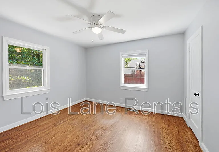 2043 Wappoo Dr — Photo 11