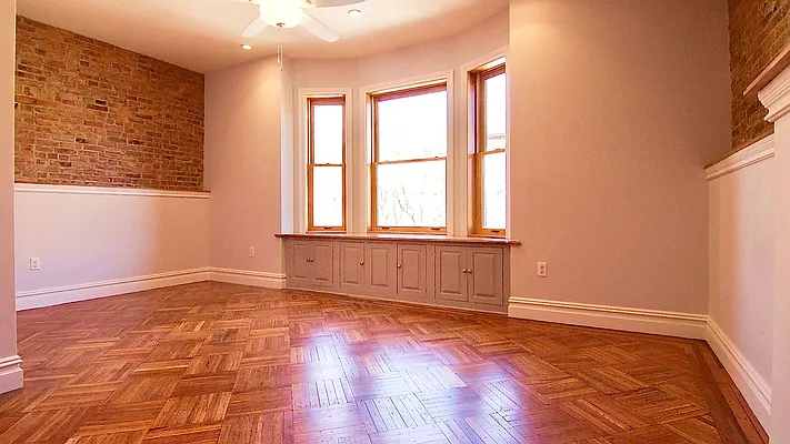 Rented by Nooklyn NYC LLC | media 26