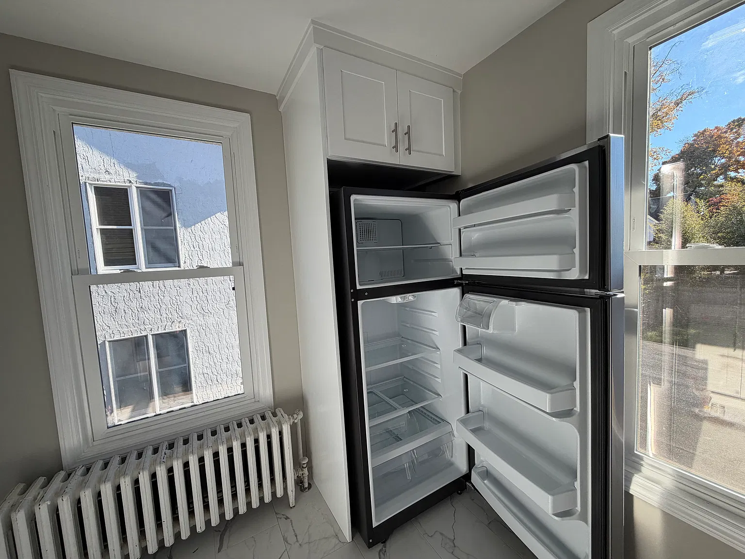 2 bed, 840 sqft, $3,200 — Photo 3