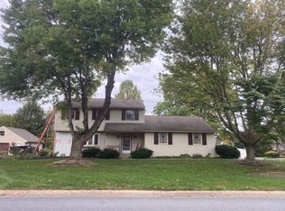 3153 Woodridge Dr, Landisville, PA 17538