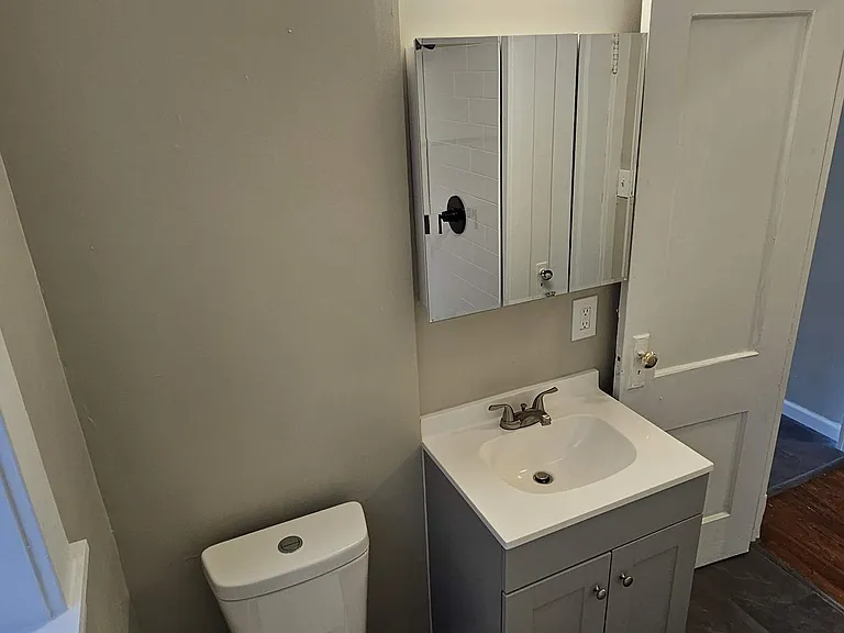 2239 California Ave — Photo 16